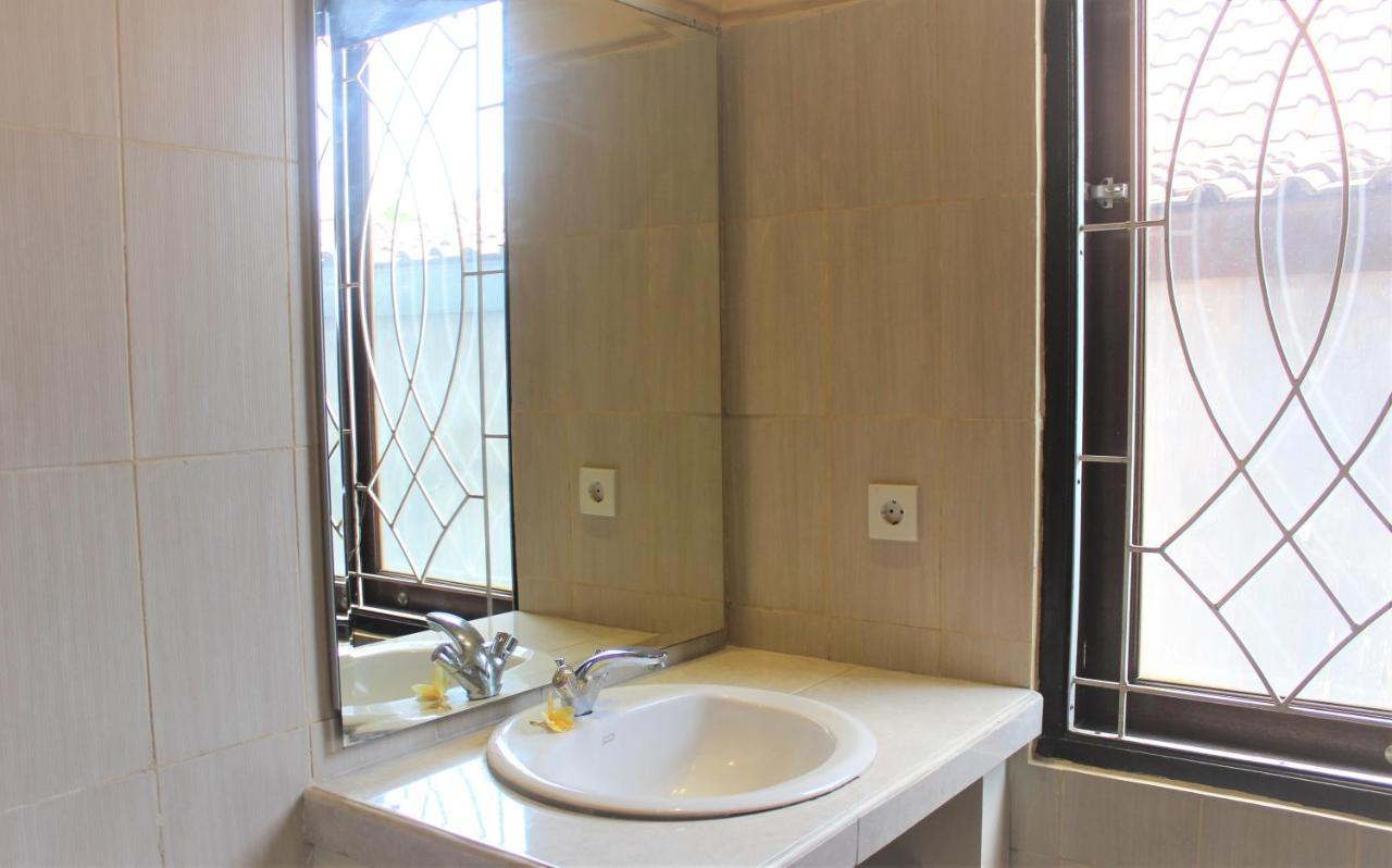 Silvy Guesthouse Canggu Esterno foto