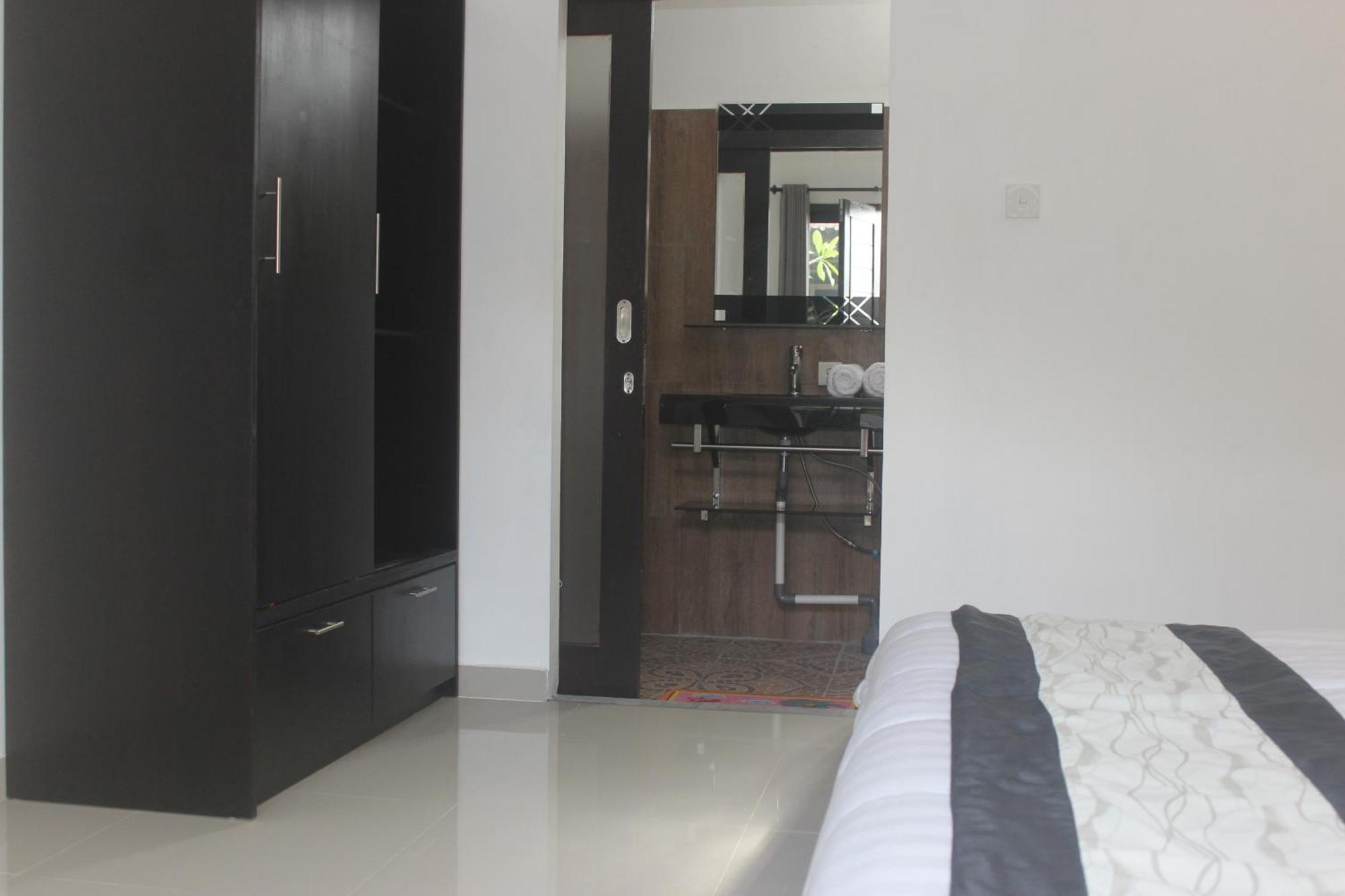 Silvy Guesthouse Canggu Esterno foto